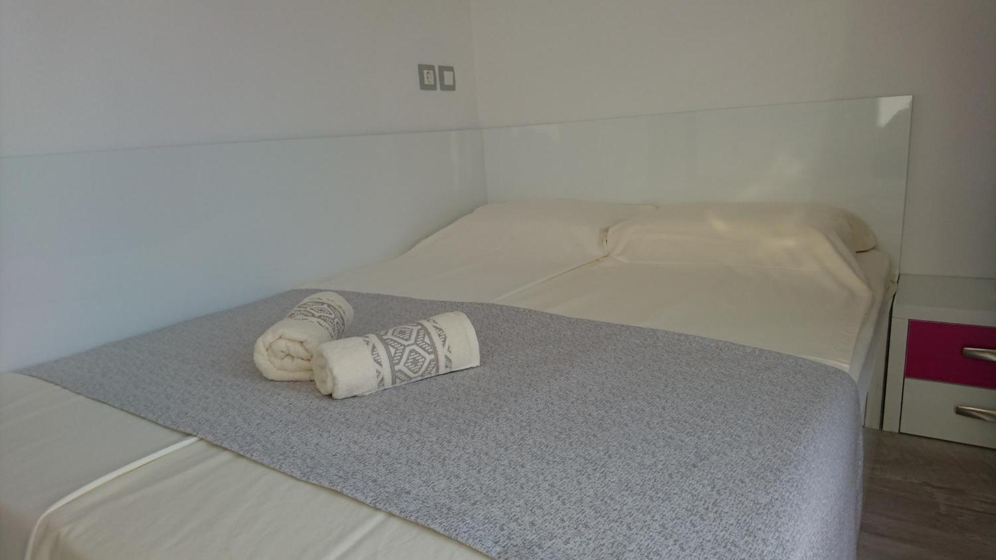 Park Apartments & Rooms Popovi サンダンスキ 部屋 写真